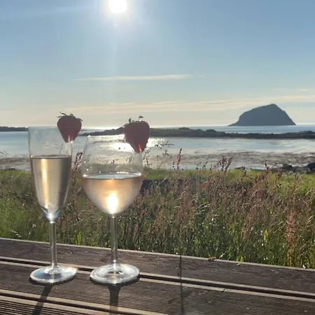 Casa vacanze Magic Views And Walking Distance To Beaches Leknes