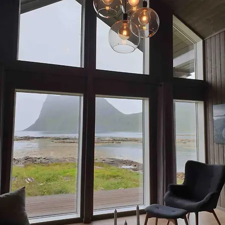 Magic Views And Walking Distance To Beaches *