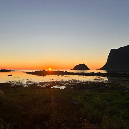 Magic Views And Walking Distance To Beaches Feriehus